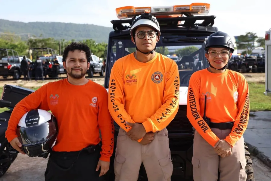 Elementos de Protección Civil de Chiapas durante atención preventiva por lluvias