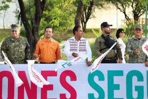 Autoridades de Chiapas durante el arranque del Operativo Vacacional Verano 2026 de Protección Civil