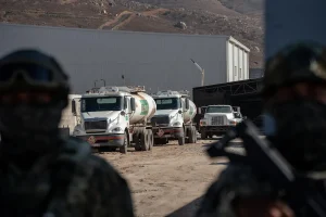 Pipas aseguradas durante operativo contra huachicol en México