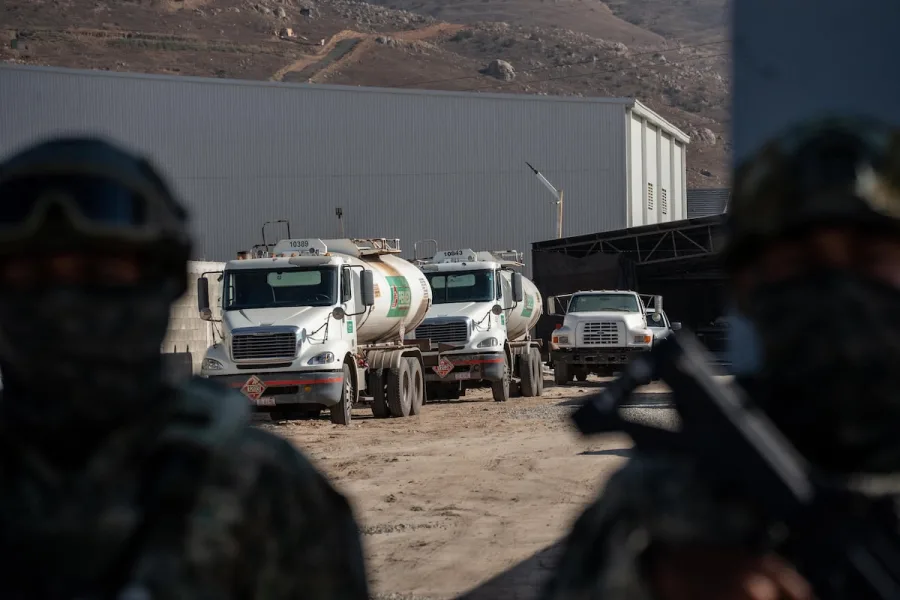 Pipas aseguradas durante operativo contra huachicol en México