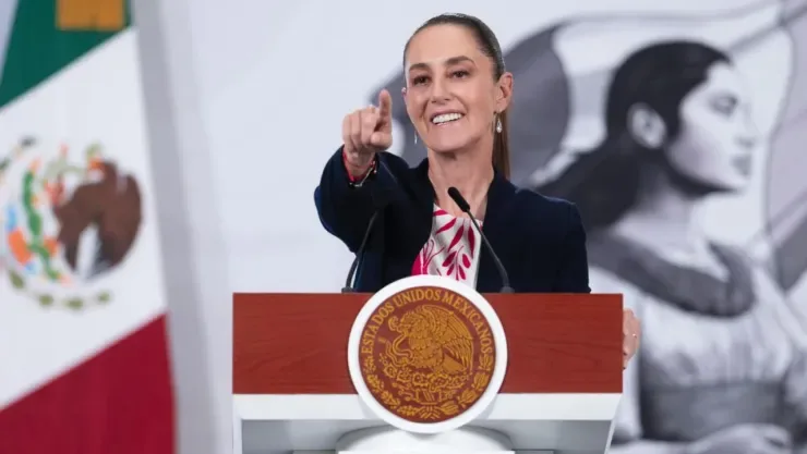 Claudia Sheinbaum durante conferencia matutina en Palacio Nacional