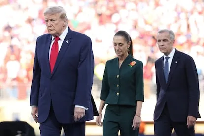 Donald Trump Claudia Sheinbaum y Mark Carney durante la clausura del Mundial