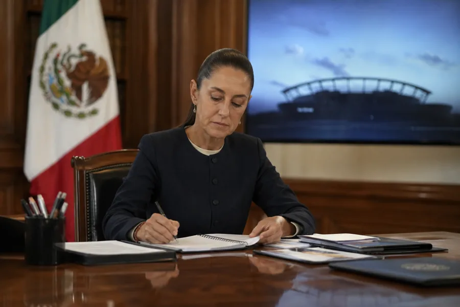 Imagen editorial representativa del viaje de Claudia Sheinbaum a la final del Mundial 2026
