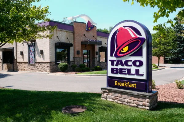 Restaurante Taco Bell en Taylor Michigan relacionado con retiro de lechuga por brote de cyclospora