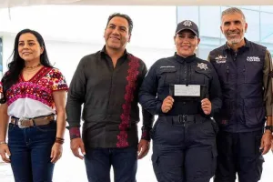 Entrega de incentivos a policías municipales de Tuxtla Gutiérrez
