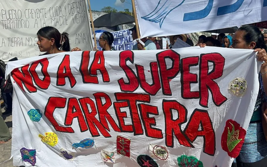 Participantes en la marcha de comunidades tseltales y cho'oles en Chiapas