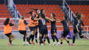 Jugadoras de México Femenil Sub-23 celebran el oro ante Colombia