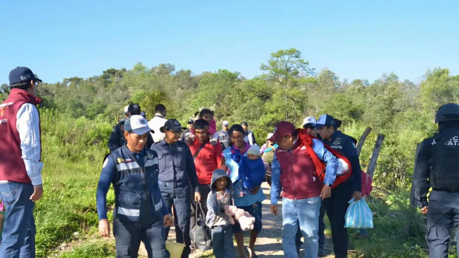 Familias retornan a comunidades de Guerrero