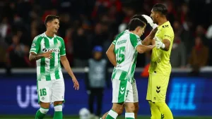 Álvaro Fidalgo durante el partido del Betis ante Lille en la Champions League
