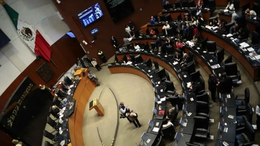 Sesión en el Senado de la República durante el análisis de una reforma