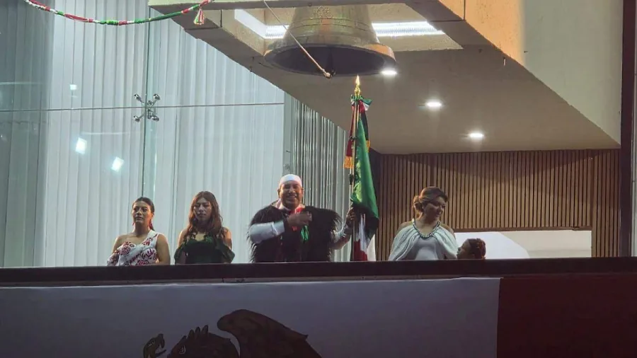 Eduardo Ramírez durante la ceremonia del Grito de Independencia en Tuxtla Gutiérrez
