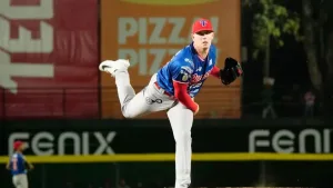 Acción de la serie entre Olmecas de Tabasco y Pericos de Puebla en los playoffs de la LMB