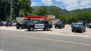 Elementos de seguridad desplegados durante el operativo de Fiestas Patrias en Chiapas
