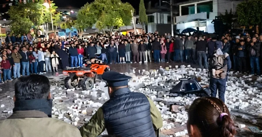 Asamblea comunitaria y decomiso de alcohol en Oxchuc