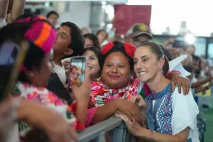 Claudia Sheinbaum durante una gira nacional