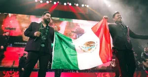 La Banda MS durante una presentación musical