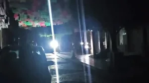 Calle de Suchiapa durante la interrupción del suministro eléctrico