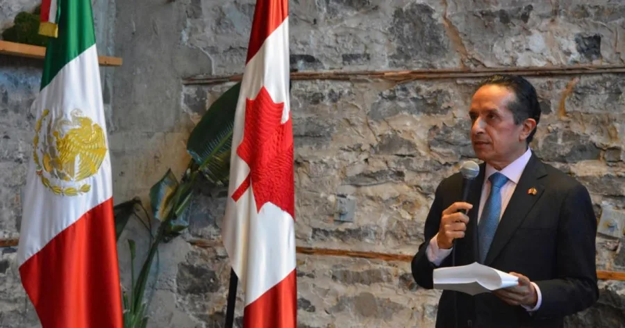 Representante de México durante encuentro de promoción comercial en Canadá