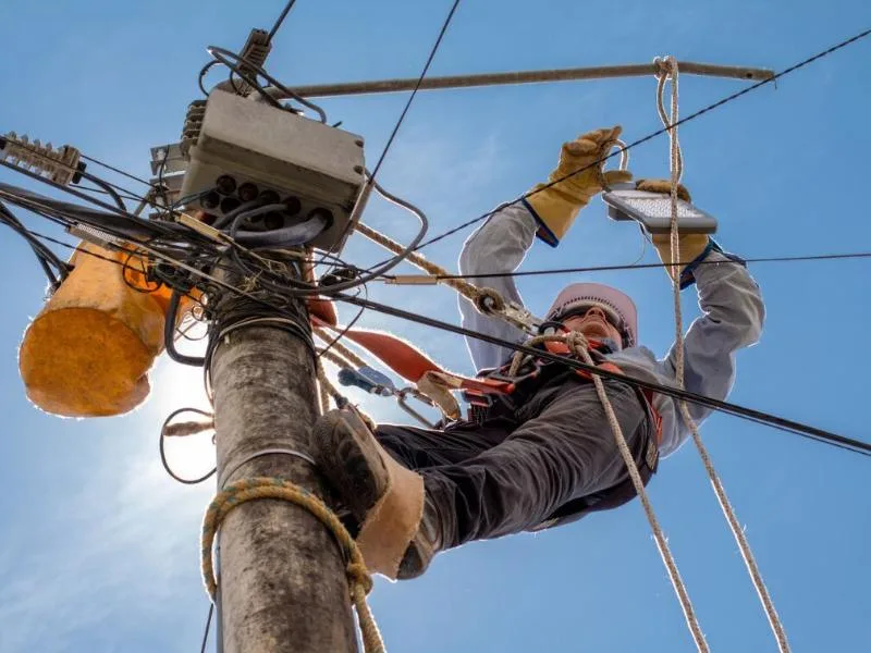 Infraestructura eléctrica en un municipio de Chiapas afectado por cortes de energía