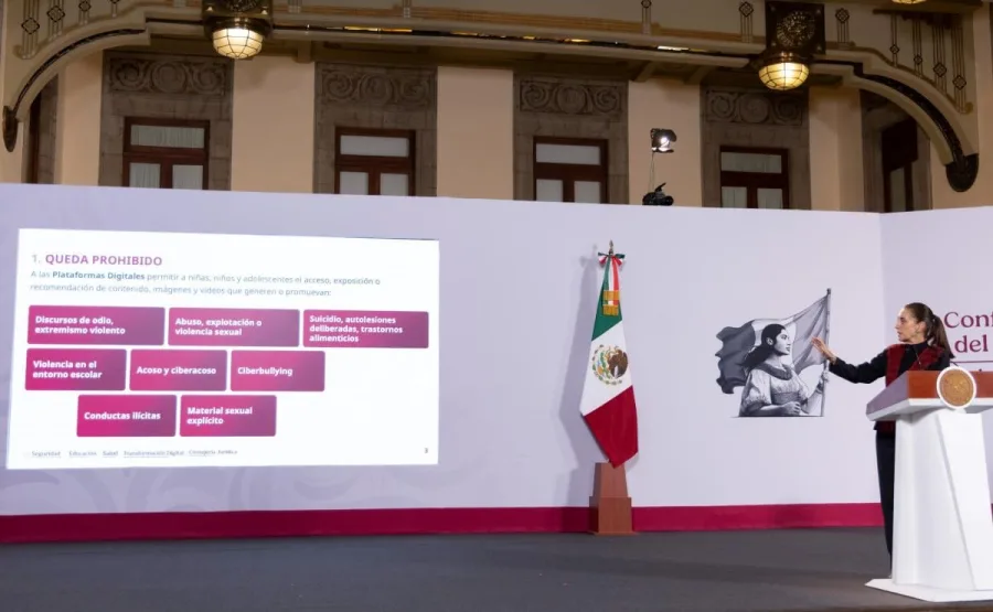 Claudia Sheinbaum durante la presentación del decreto sobre entornos digitales