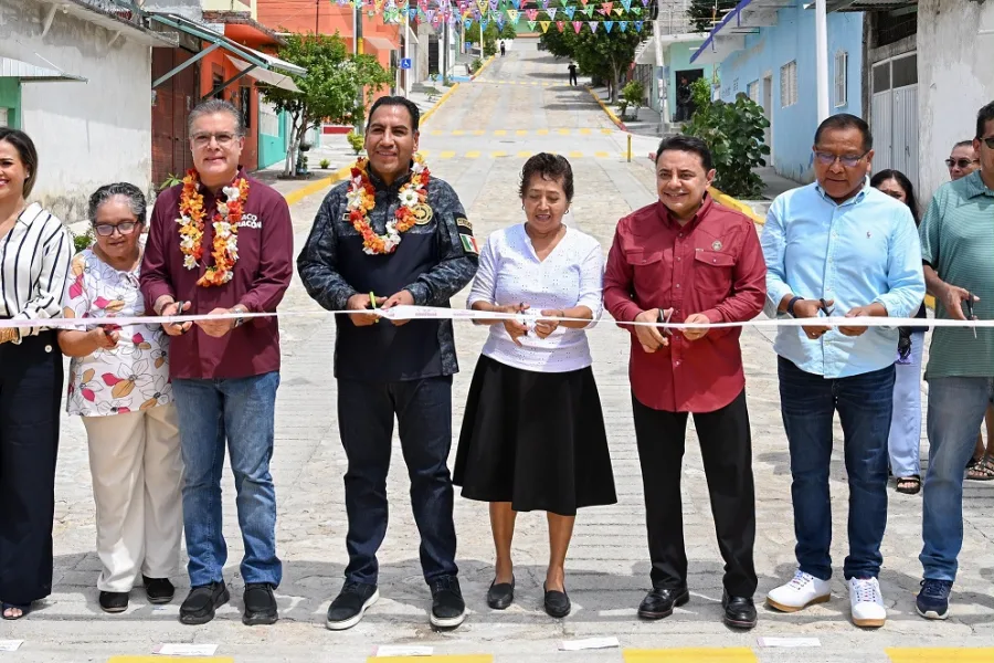 Inauguración de calles en la colonia Paso Limón de Tuxtla Gutiérrez