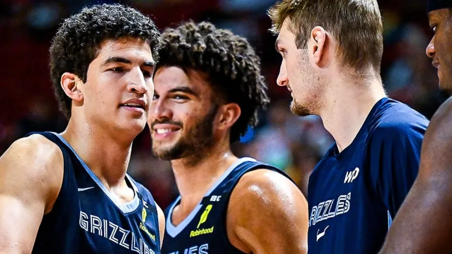Karim López durante una práctica de los Memphis Grizzlies