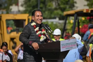 Autoridades estatales durante gira de obras en Pueblo Nuevo Solistahuacán y Bochil