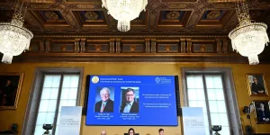 Los economistas Robert Hall y Michael Woodford, ganadores del Nobel de Economía 2026