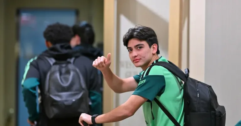 Jugadores de la Selección Mexicana a su llegada a Phoenix para enfrentar a Estados Unidos