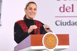 Claudia Sheinbaum durante el anuncio de la gira de evaluación del IMSS-Bienestar