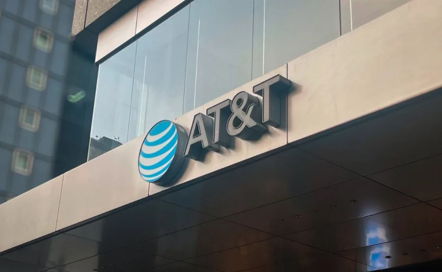 Imagen alusiva a la operación de compra de AT&T México