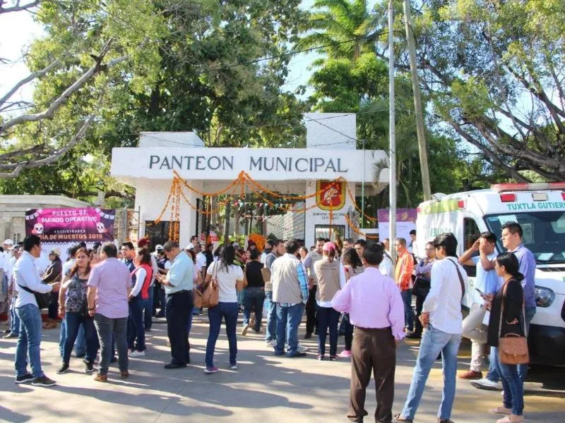 Operativo en panteones de Tuxtla Gutiérrez