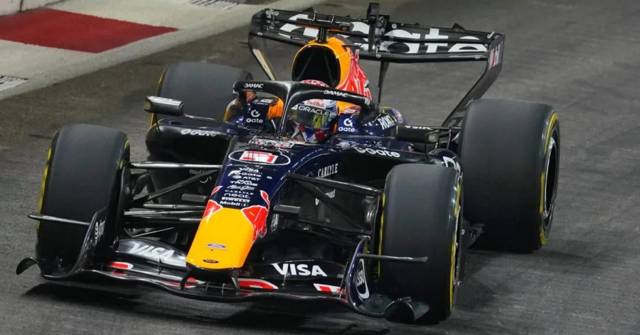 Max Verstappen durante la actividad del Gran Premio de Singapur de Fórmula 1